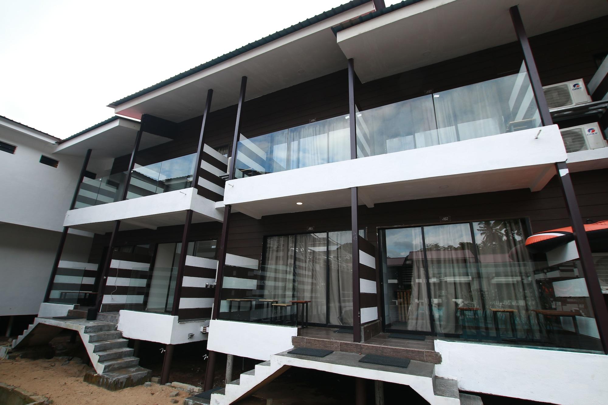 The Barat Tioman Kampong Juara